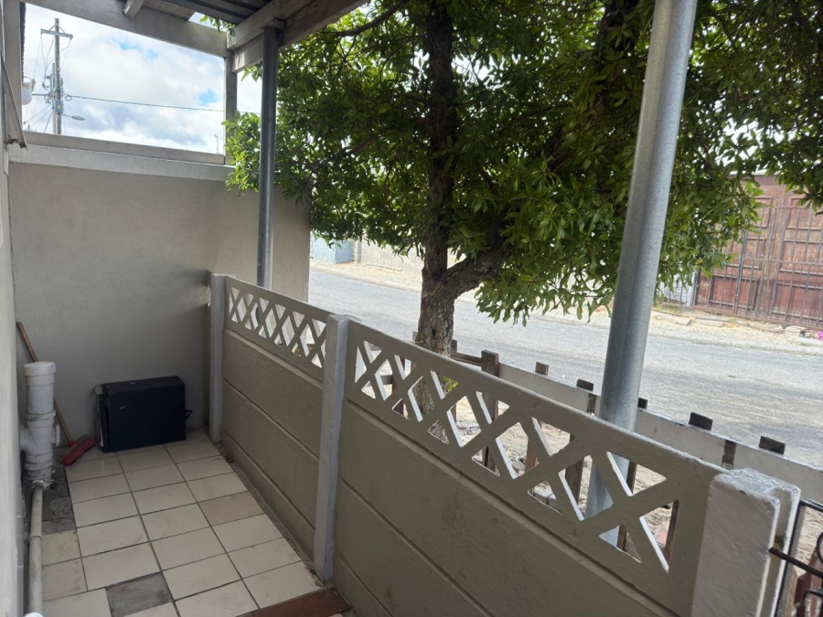 1 Bedroom Property for Sale in Leiden Western Cape